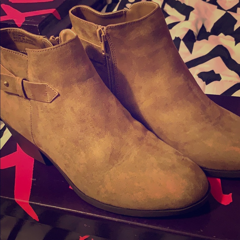Forever 21 tan booties